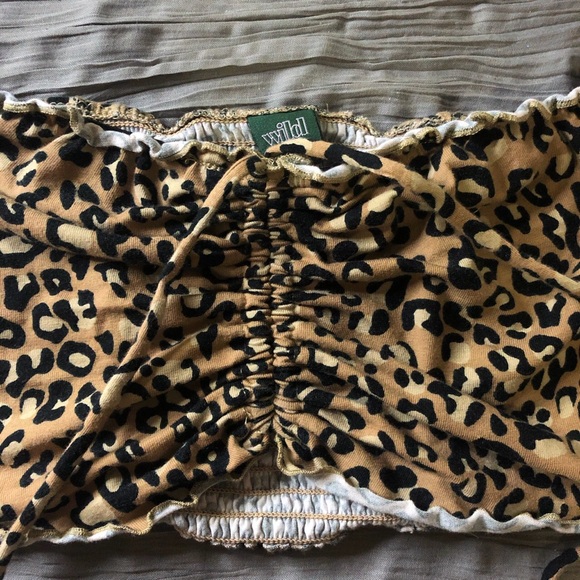 cheetah print ruched crop top - Picture 2 of 4
